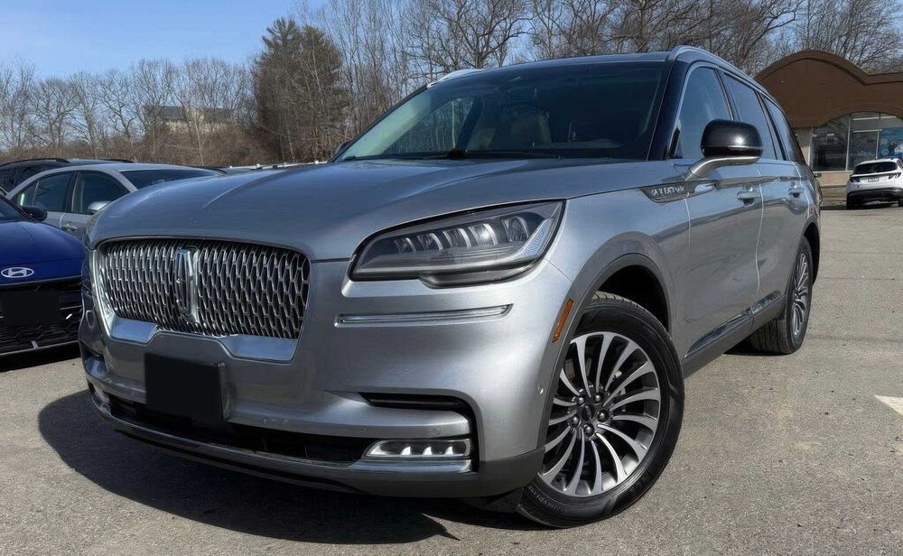 Lincoln Aviator      2020