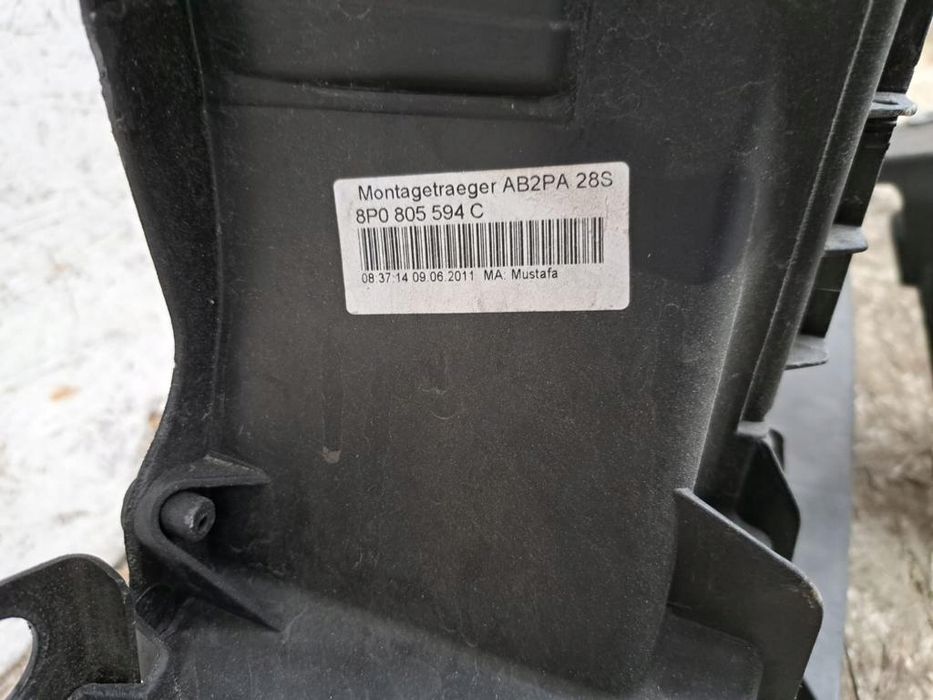 Audi a3 8p lift 2009-12 rok 8p0805594c pas przedni