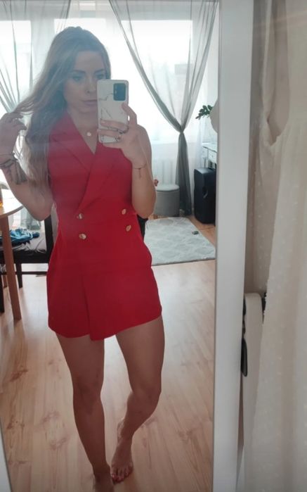 Czerwony kombinezon Mohito XS