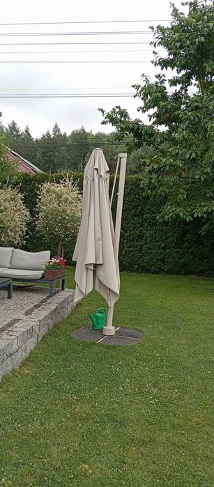 Parasol ogrodowy z regulowanym daszkiem 3m