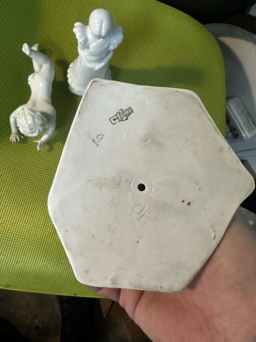 Старинные статуэтки