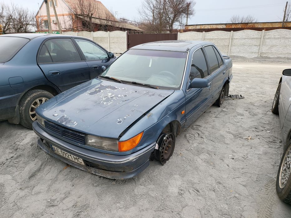 Запчасти mitsubishi lancer 1989-1992 Мицубиси Лансер 1.5 инжектор