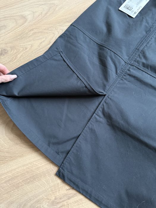 Красива спідниц з нової колекції COS