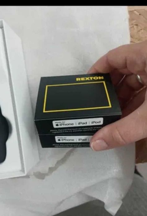 Aparelhos auditivos novos e base carregamento