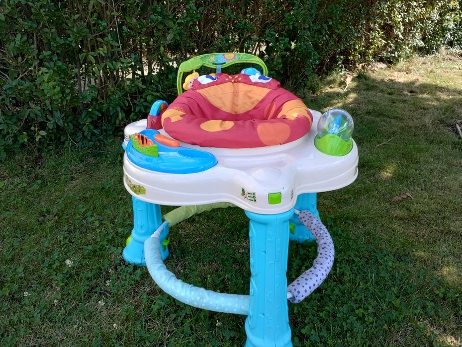 Chodzik z regulacją wysokości i muzyką