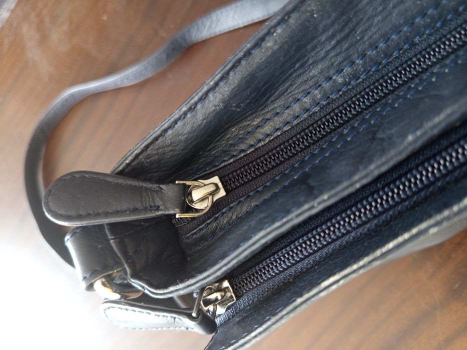 Skóra - torebka granatowa firmy Debenhams