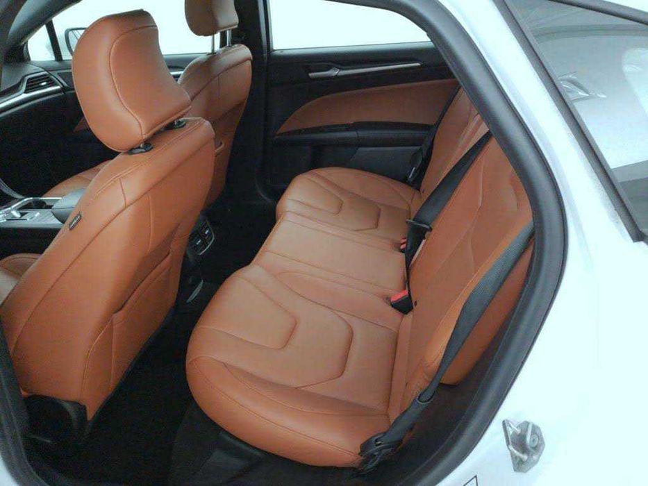 Продаж Ford Fusion Hybrid 2019