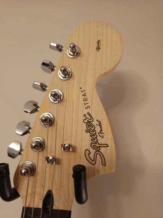 [REZERWACJA] Gitara elektryczna ideał Squier Affinity by Fender + pas Fender!!