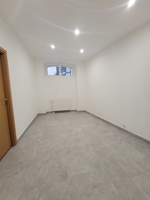 Lokal handlowo-usługowy z witryną 42,05 m2, K-ce Śródmieście