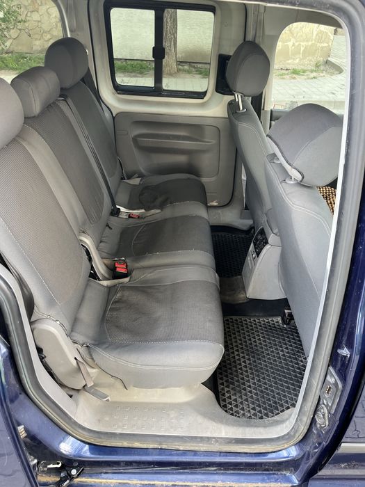 VW Caddy Maxi 2009рік оригінальний пасажир