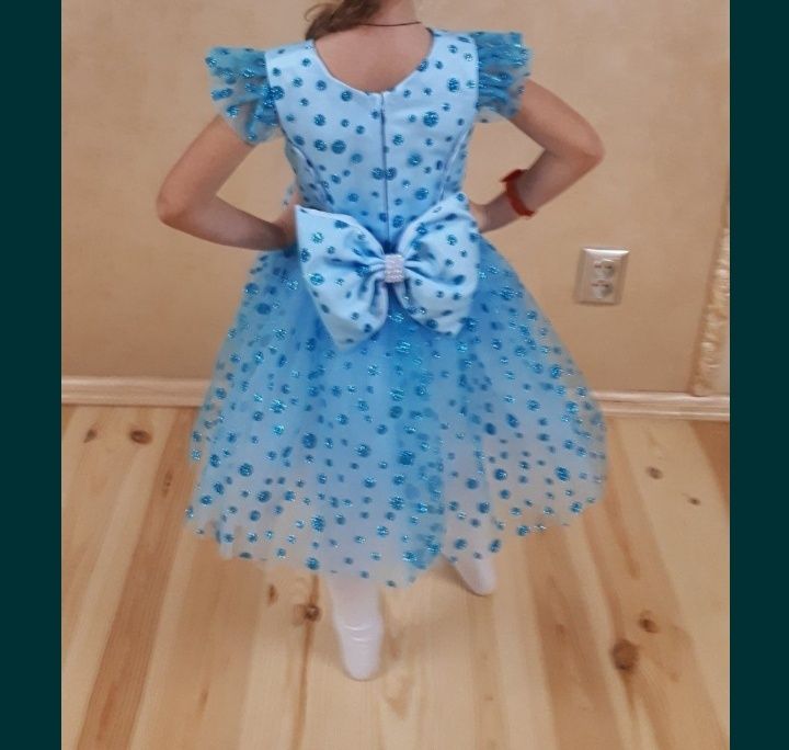 Нарядне пишне  плаття