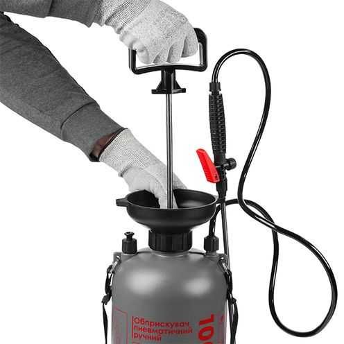 Обприскувач пневматичний ручний, 8 л INTERTOOL FT-9006