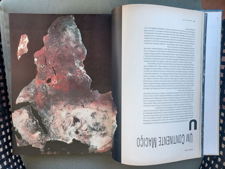 Livro "A Terra Vista do Espaço", de Priscilla Strain & Frederick Engle
