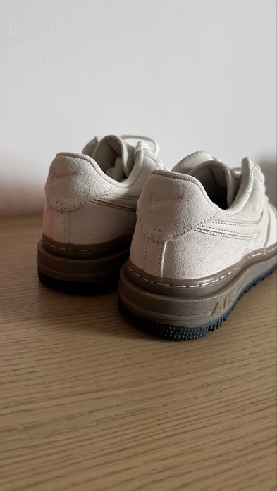 Nike Air Force 1 Luxe „Light Orewood Brown” | rozmiar 41 EU