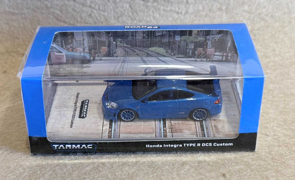 5 miniaturas 1:64 Tarmac - Honda, Porsche, Ferrari e Datsun