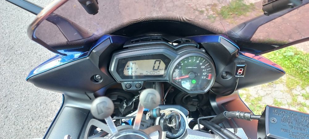 Мотоцикл Yamaha fz1s