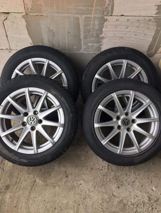 Тітани на автомобіль