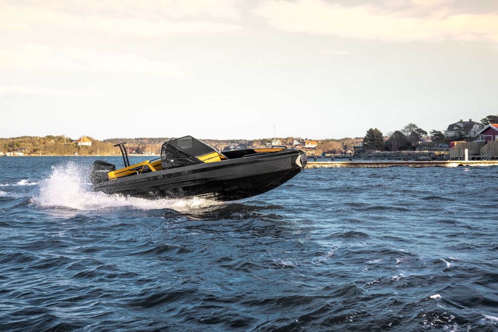 Iron 767 T-TOP + Mercury 300 jacht motorowy MBOATS - Olsztyn