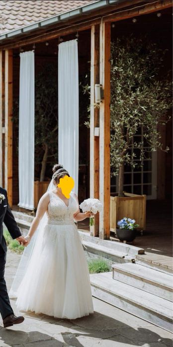 Suknia ślubna, kolor ivory