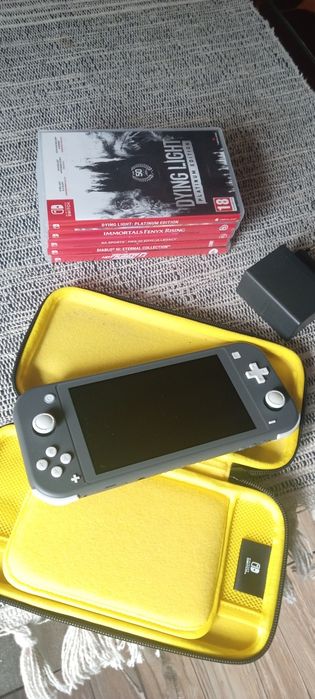 Nintendo Switch Lite + pokrowiec + 5 gier Zamiana na PS4/PS4 Pro
