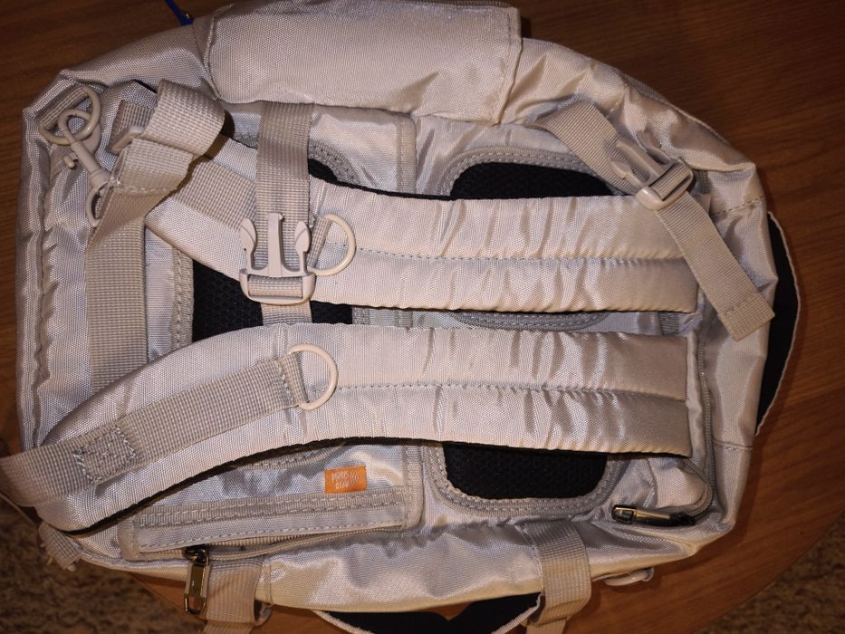 Zestaw plecak wielofunkcyjny do samolotu + sling bag beżowy