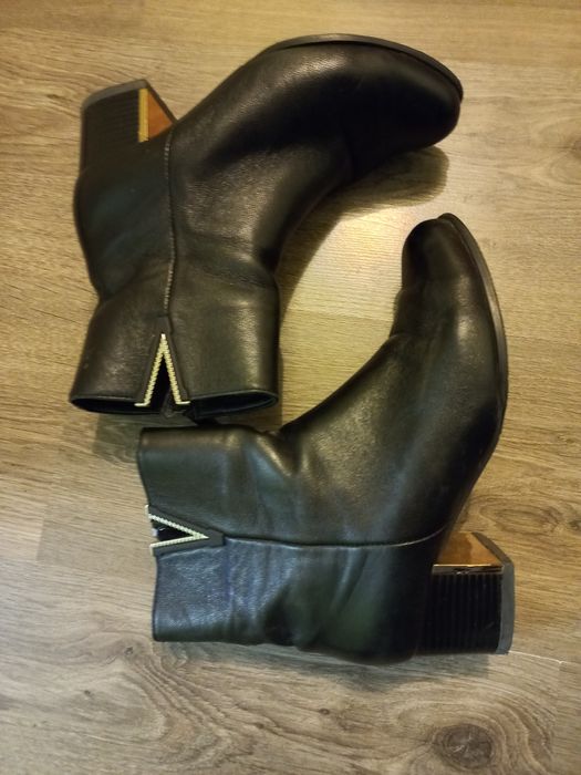 Продам женскую обувьтуфли р 36, 38,.39