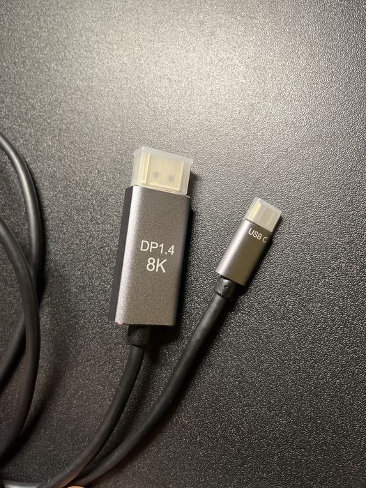 Kabel UsbC-DP 1.4 2metry do podlaczenia laptopa do monitora