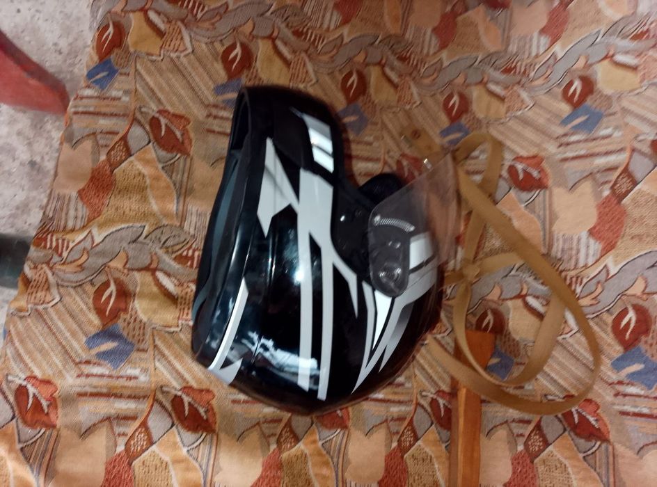 Шлема 3 штуки  .