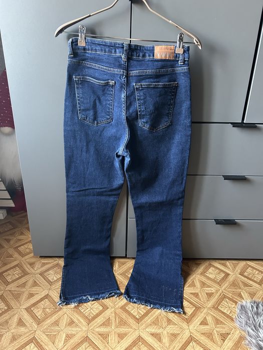 Продаю темні джинси