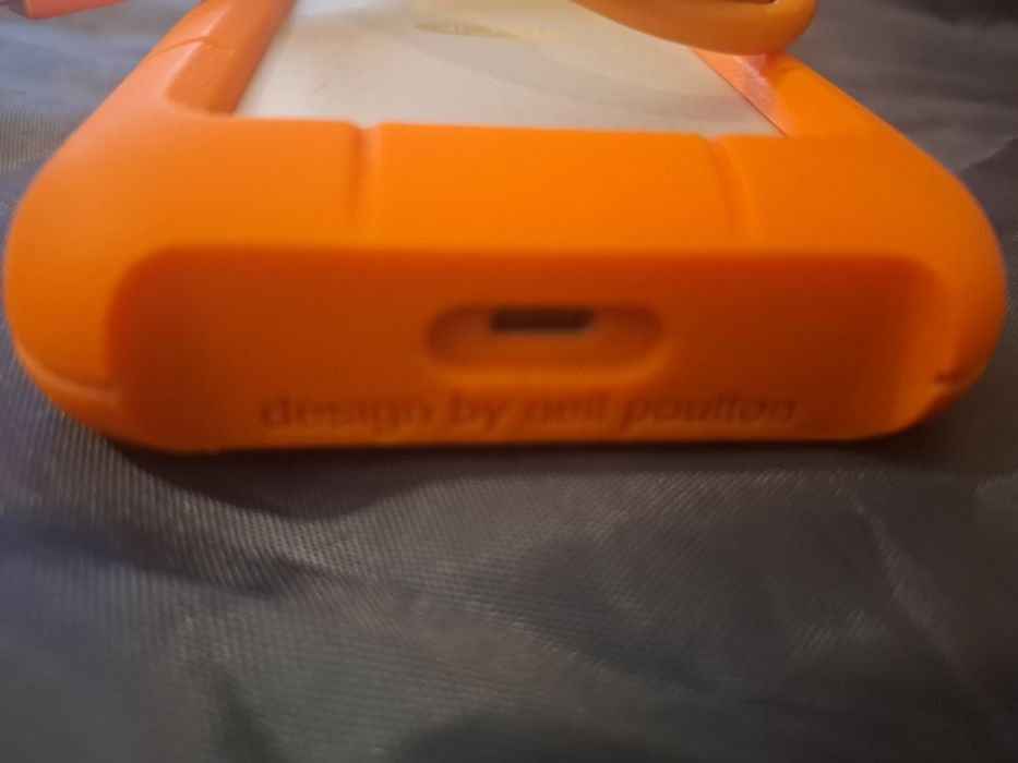 Disco rígido externo da linha LaCie Rugged 5 Tb