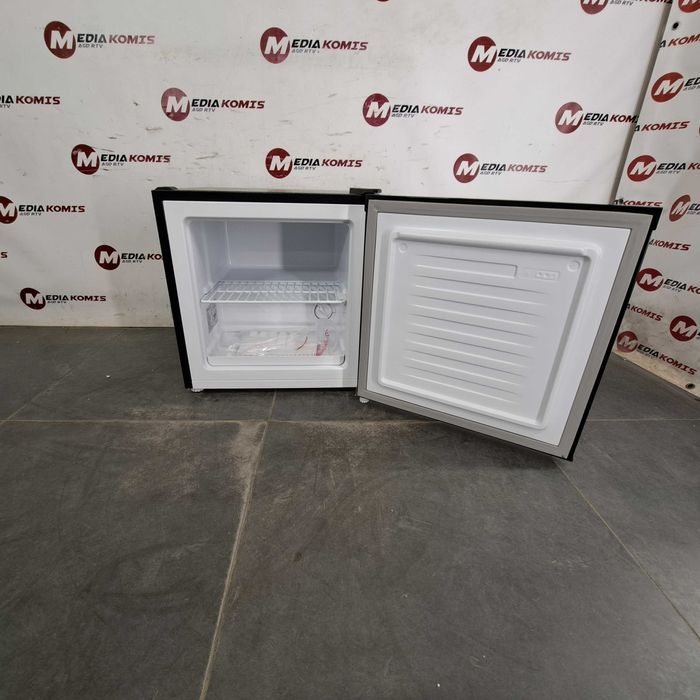 Zamrażarka Chiq CSD31D4E [2lata-gwar] E/31lit/49,6cm wys/41dB [4]