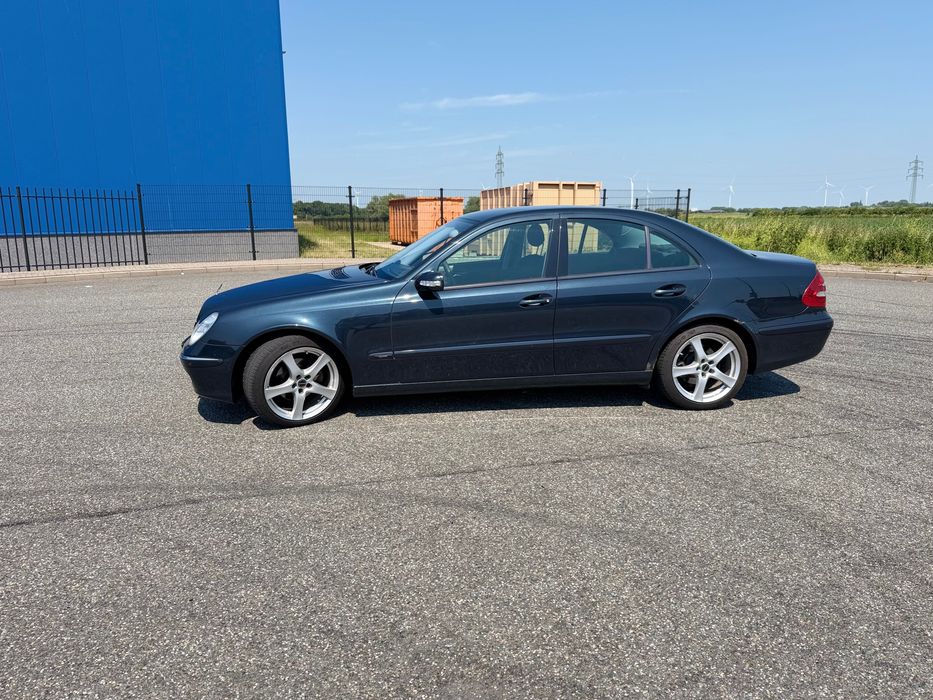 Mercedes E-CLASS w211 220 cdi