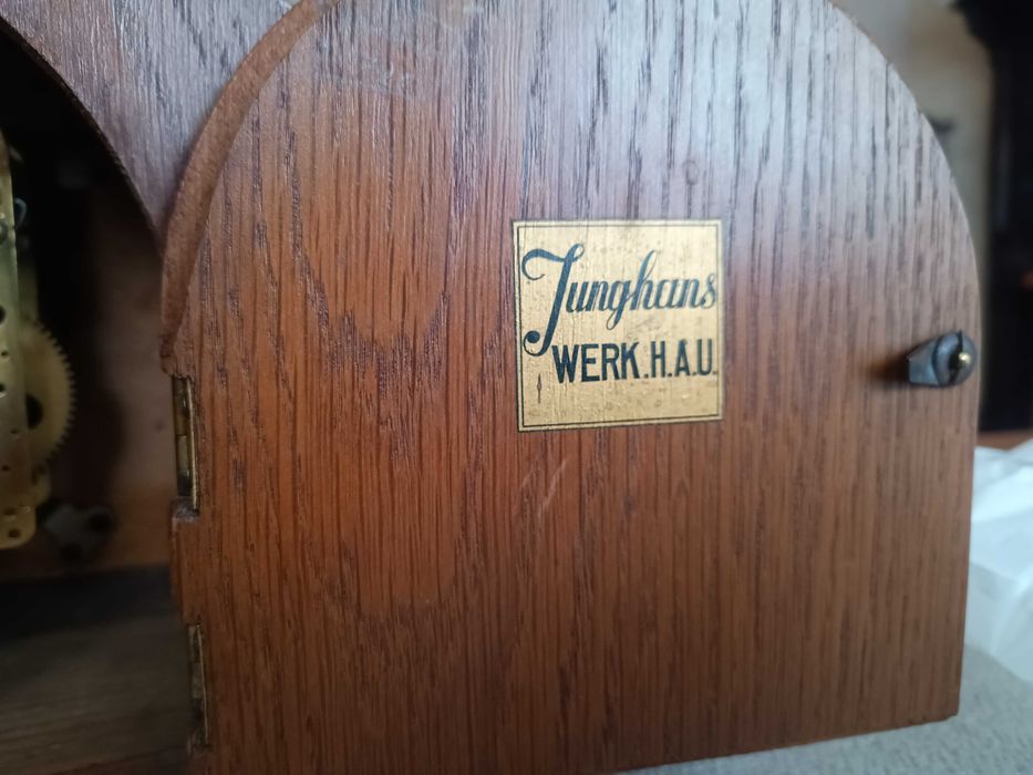 Kominkowy zegar wahadłowy Junghans