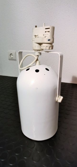 Holofotes / Projetores Profissionais até 120W (Só resta 1)