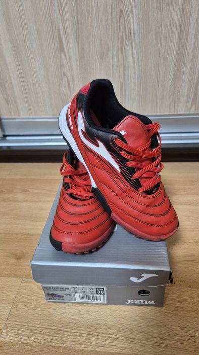 Бутси дитячі, сороконіжки, футзалки