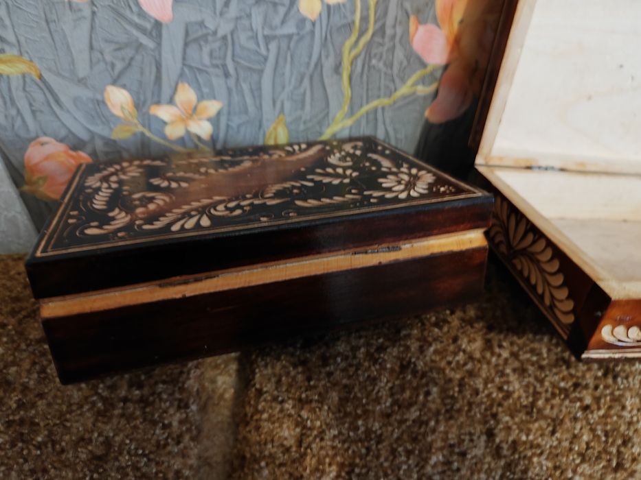 Скринька для біжутерії