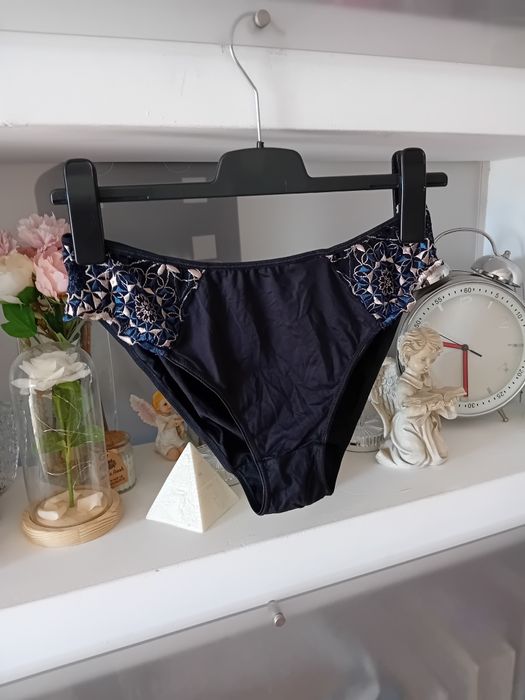 Fleur body Wear figi damskie 44