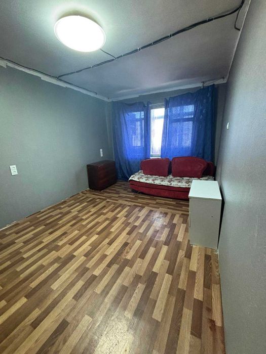 продам 2х комнатную квартиру - Бочарова / Добровольского   р5