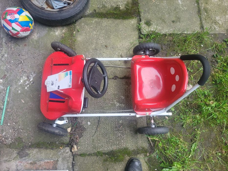 Autko dla dzieci na pedala