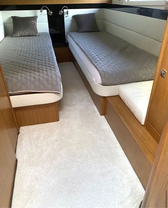 Яхта Bavaria 42 Virtes