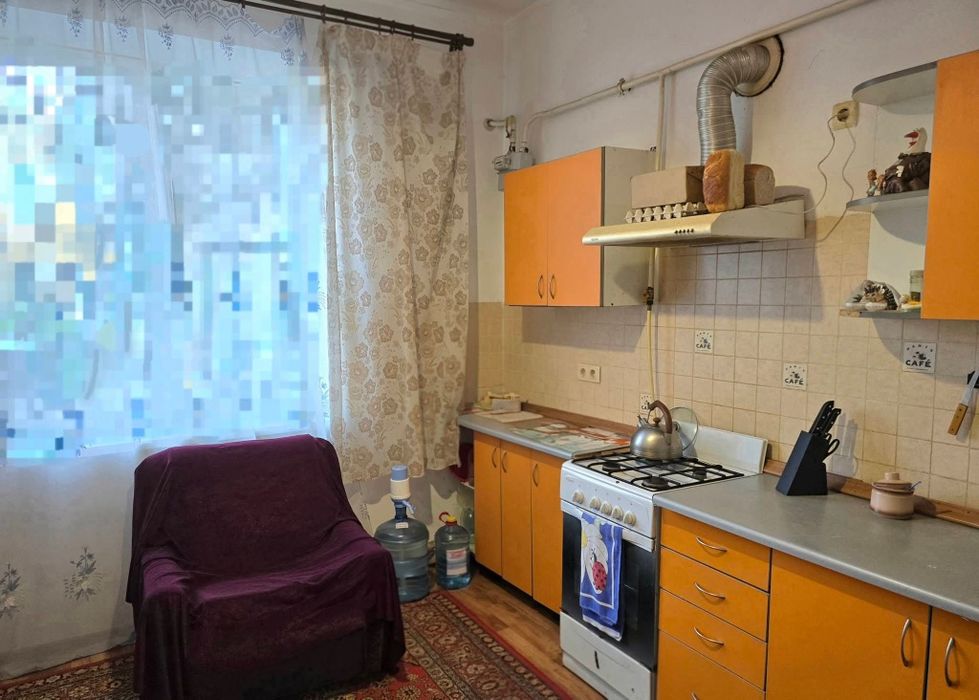 Продам 2-ох кімнатну квартиру по вул.Героїв Майдану