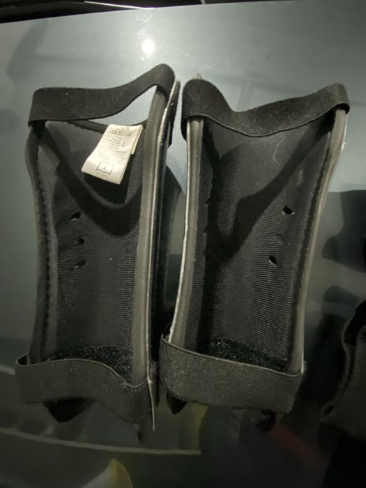 Caneleiras Futebol Adidas