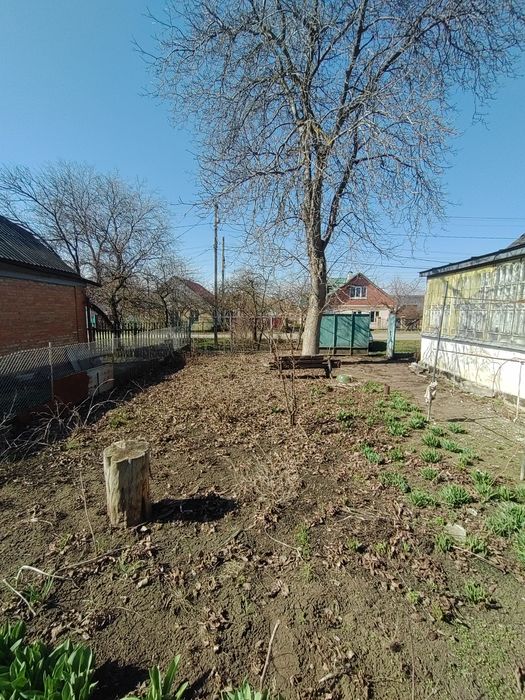 Продам будинок у м. Карлівка