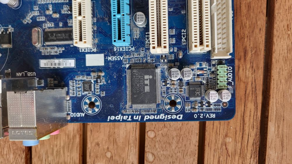 GIGABYTE GA-G41M com Intel Core2 Quad 2.6 Q9450 com 8Gb RAM DDR3