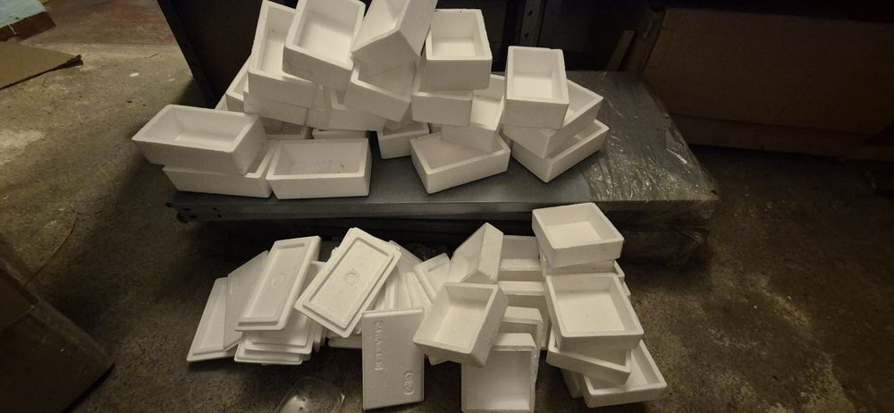 Styroboxy, pojemniki do wysyłki ptaszników