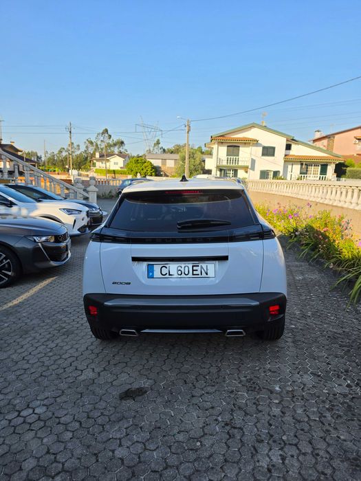 Peugeot 2008 ii facelift 1.2i 130cv EAT8 ALLURE