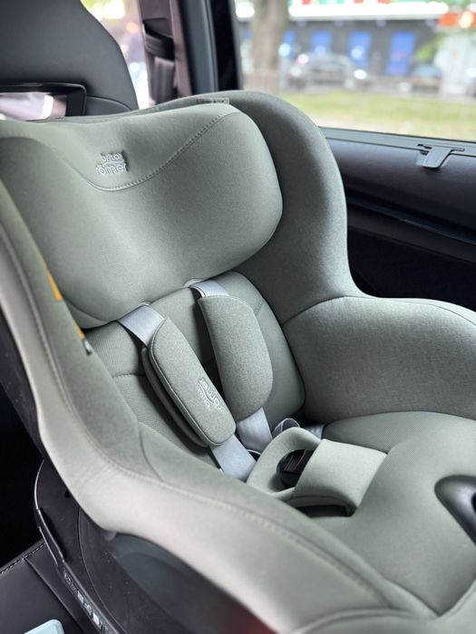 Автокрісло Britax Römer DUALFIX PRO M 2025 (Style / Sage Green)