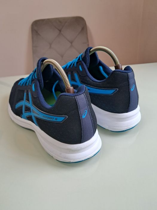 кросівки чоловічі asics