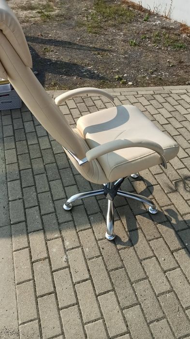 Fotel kosmetyczny pedicure manicure
