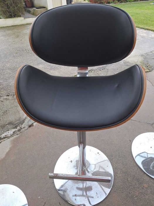 Cadeira de bar com encosto Mambo